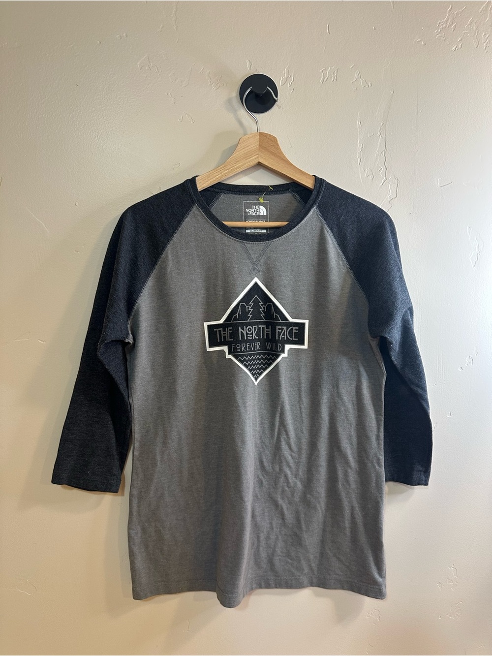 The North Face Women’s Forever Wild Baseball T Shirt Medium